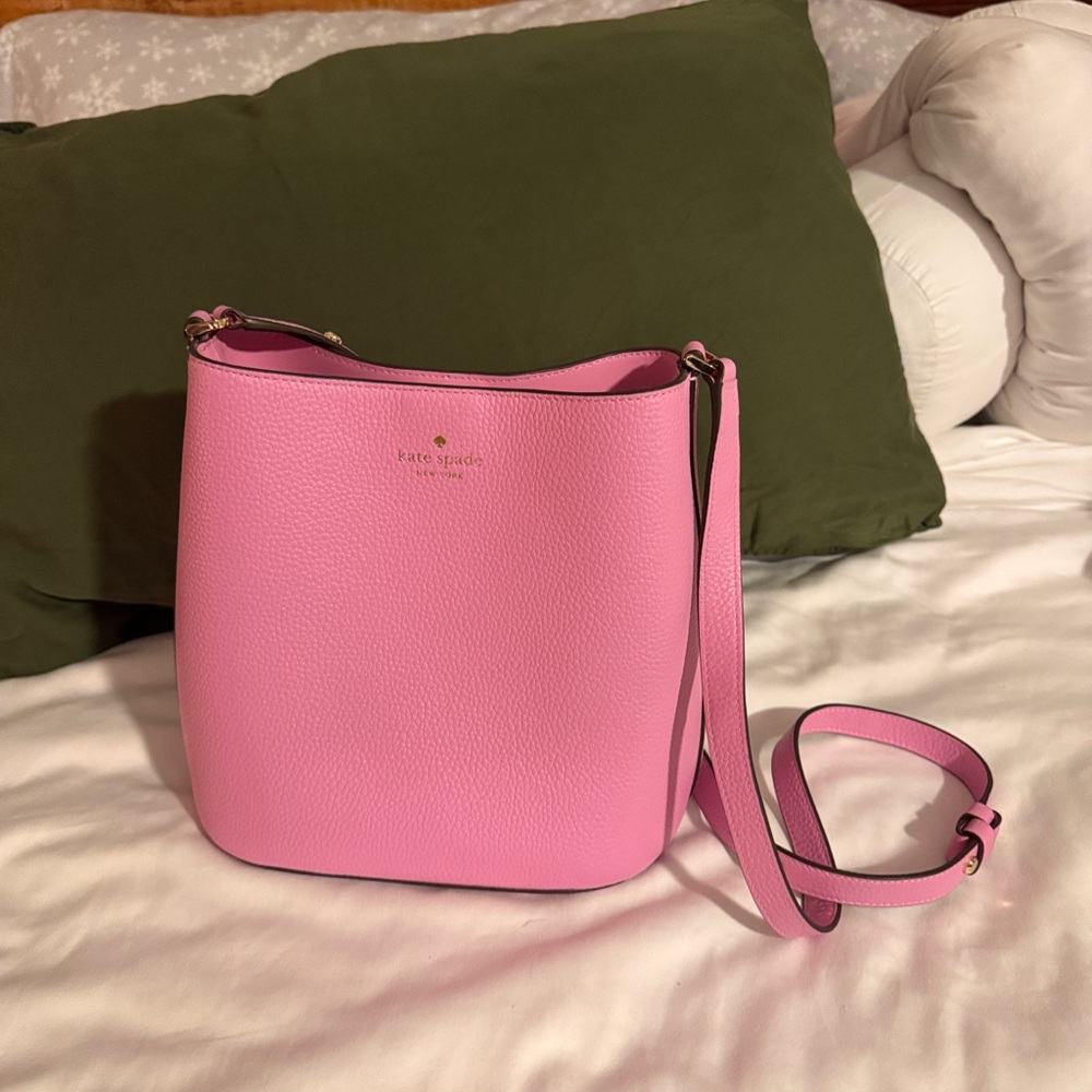 Kat Spade New York Julia Bucket Bag - Mandavilla Pink